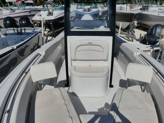 Slide: The Image of Sea Hunt Ultra 239 SE 2023 - 17