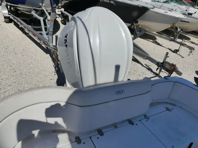 Slide: The Image of Sea Hunt Ultra 239 SE 2023 - 5