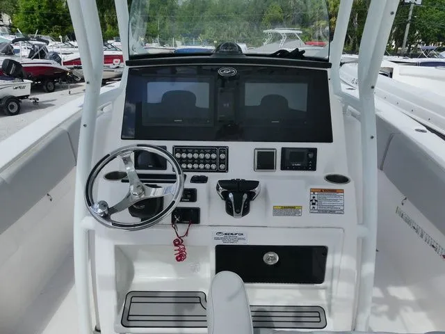 Slide: The Image of Sea Fox 288 Commander 2021 - 10