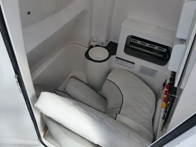 Slide: The Image of Sea Fox 288 Commander 2021 - 16