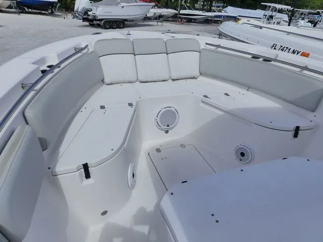 Slide: The Image of Sea Fox 288 Commander 2021 - 18