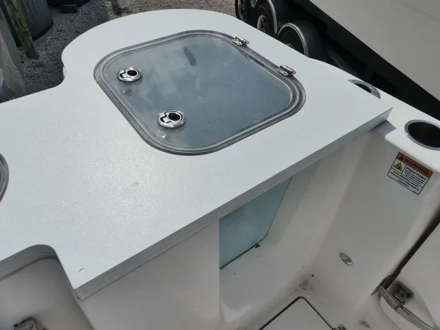 Slide: The Image of Sea Fox 288 Commander 2021 - 6