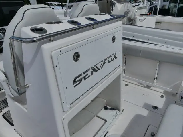 Slide: The Image of Sea Fox 288 Commander 2021 - 8