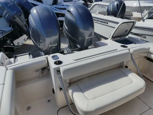 Slide: The Image of Grady-White Freedom 255 2016 - 5