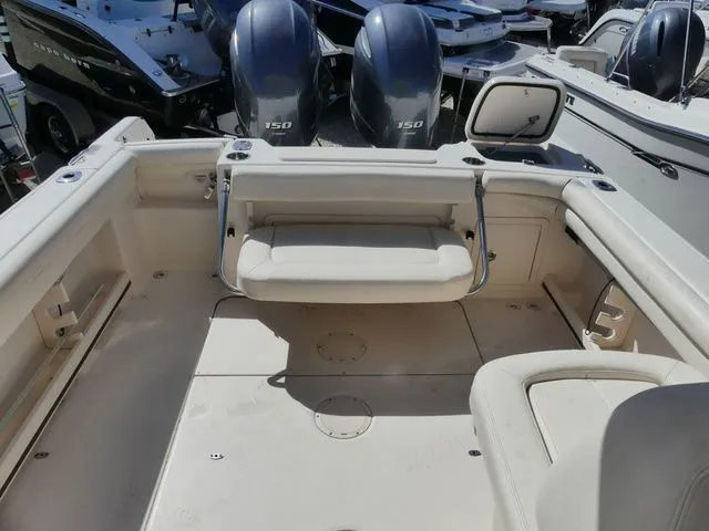 Slide: The Image of Grady-White Freedom 255 2016 - 9