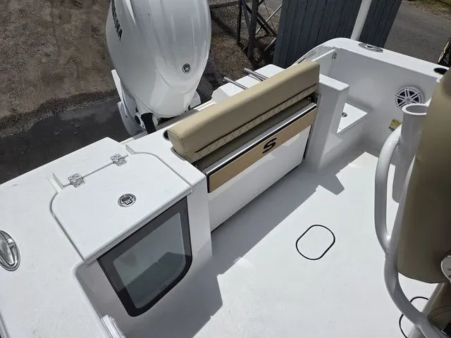 Slide: The Image of Sportsman Open 212 Center Console 2026 - 15