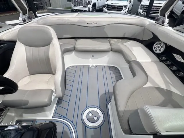 Slide: The Image of MasterCraft XStar 2008 - 18