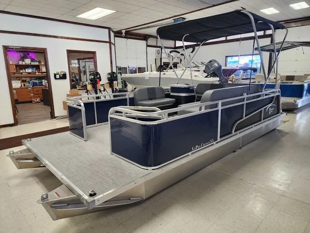 Slide: The Image of Paddle King Lo Pro Cruiser XL - DEAL PENDING 2026 - 3