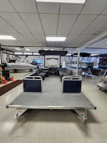 Slide: The Image of Paddle King Lo Pro Cruiser XL - DEAL PENDING 2026 - 4