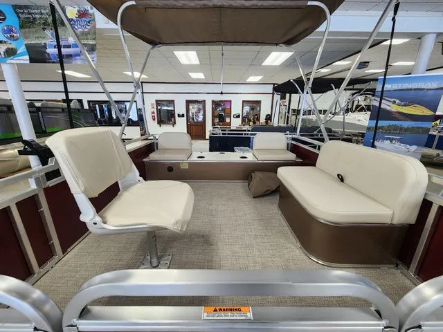 Slide: The Image of Paddle King Lo Pro Angler No Console 2026 - 6