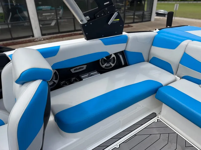 Slide: The Image of Malibu Wakesetter 22 LSV 2019 - 15
