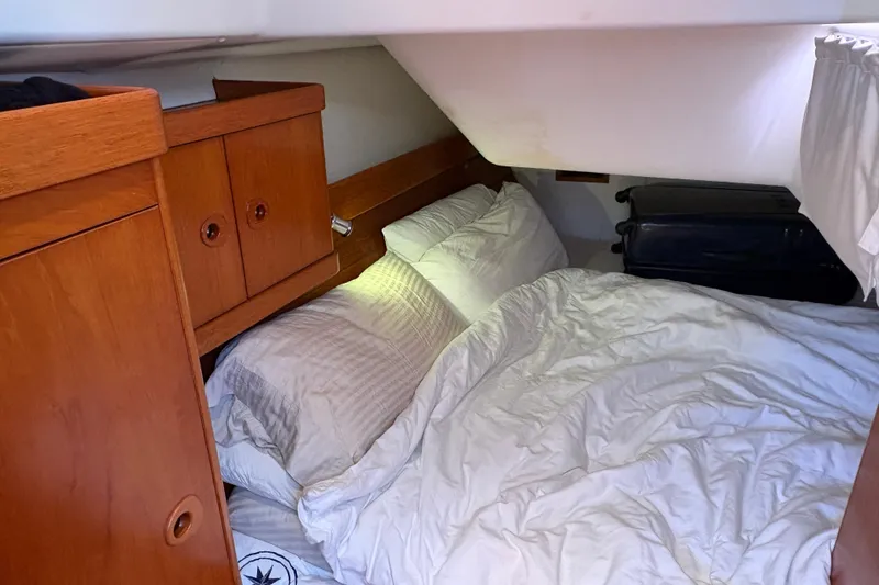 Slide: The Image of 2008 Wauquiez Centurion 40s aft cabin - 41