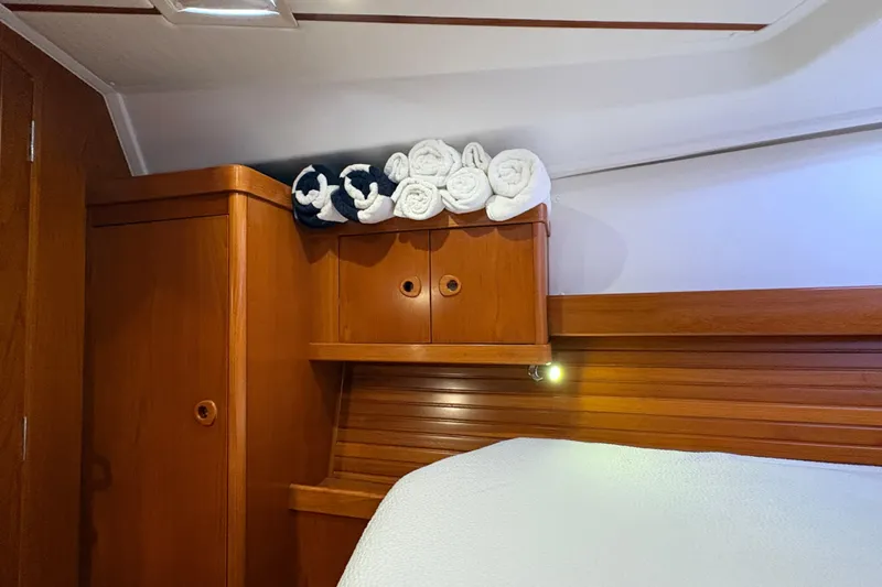 Slide: The Image of 2008 Wauquiez Centurion 40s fwd cabin - 47