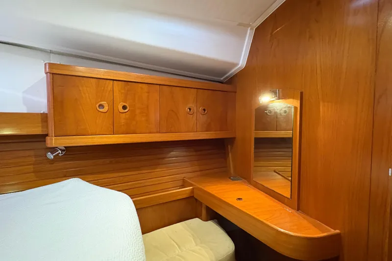 Slide: The Image of 2008 Wauquiez Centurion 40s fwd cabin - 48