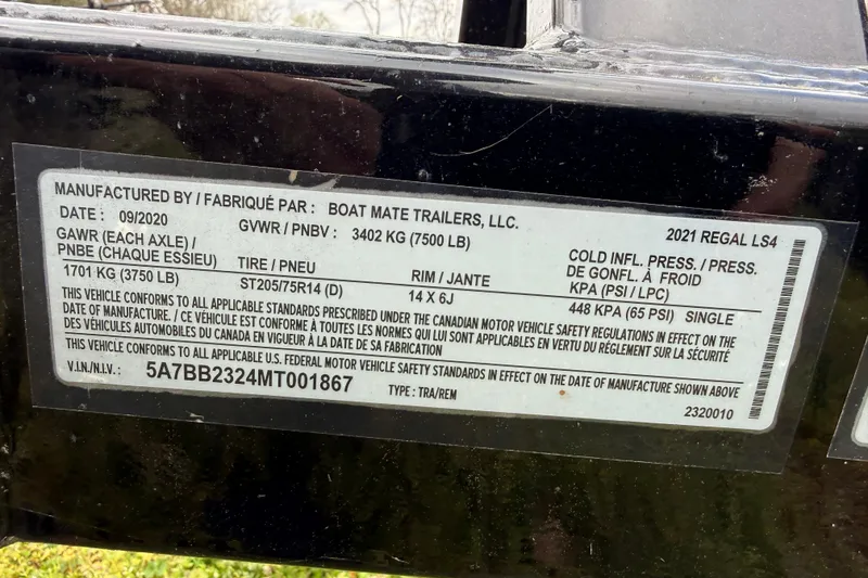 Slide: The Image of Volvo Penta 350 V8 engine in 2021 Regal LS4 Surf boat. - 46