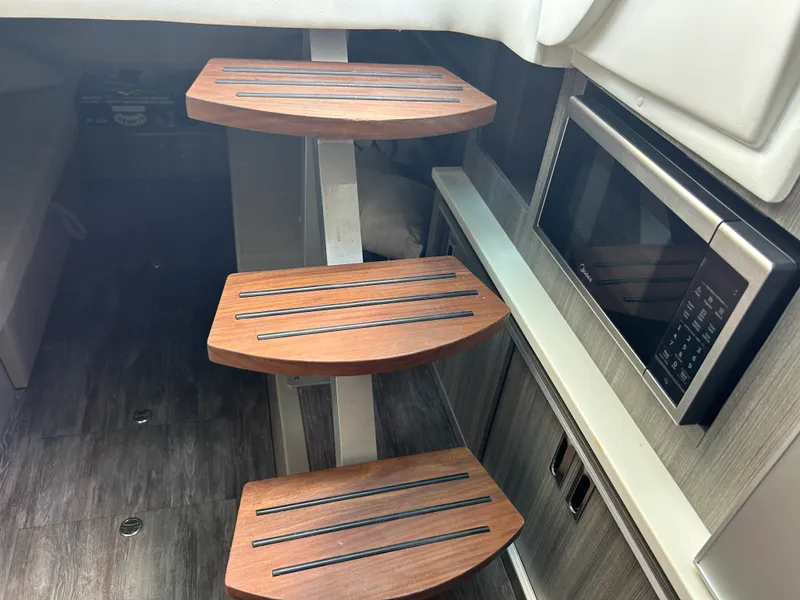 Slide: The Image of Sea Ray Sundancer 320 2027 - 30