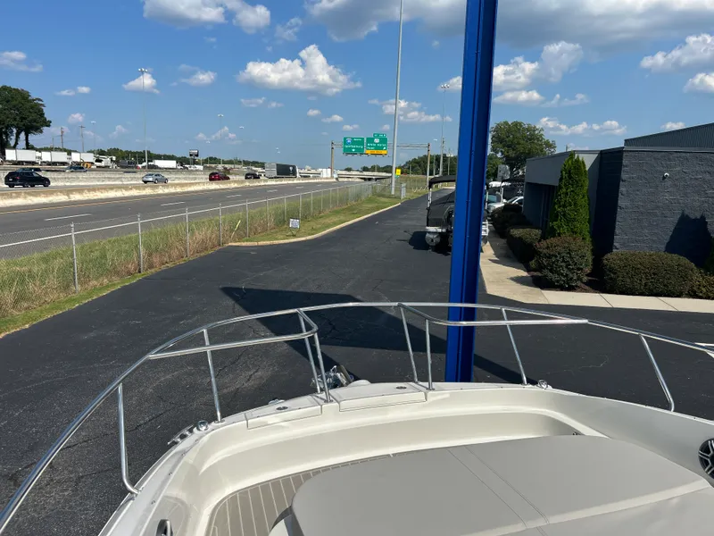 Slide: The Image of Sea Ray Sundancer 320 2027 - 48