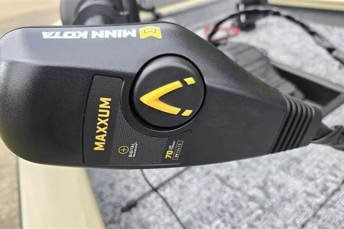 Slide: The Image of Minn Kota Maxxum trolling motor on 2026 Tracker Pro Team 190 boat. - 6