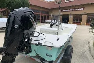 Slide: The Image of 2026 Mako Pro Skiff 17 CC boat at Tracker Boat Center. - 7