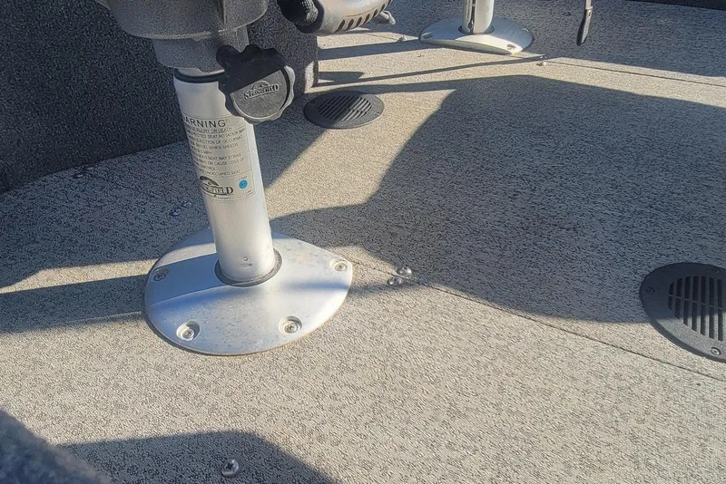 Slide: The Image of 2020 Tracker Pro Guide V-16 SC boat deck with pedestal seat base. - 19