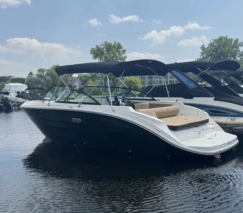 The Image of Sea Ray SDX 230 2026 - 0