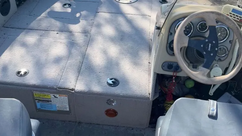 Slide: The Image of Alumacraft Tournament Pro 175 CS 2003 - 2