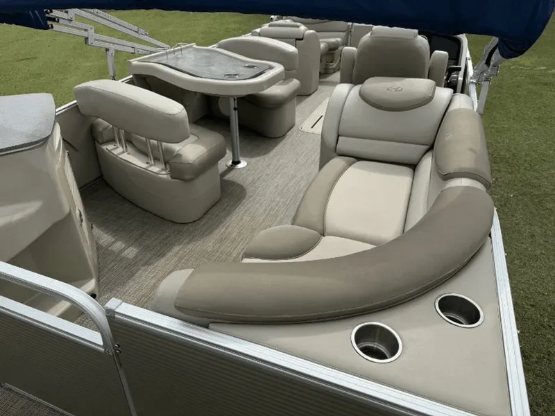 Slide: The Image of Avalon LSZ CR 2585 2019 - 9