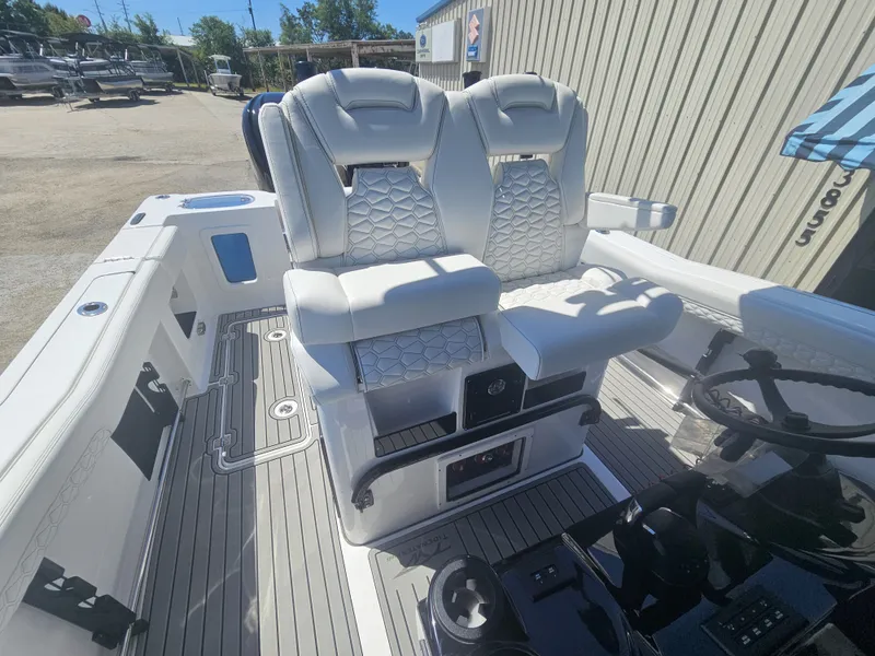 Slide: The Image of Tidewater 282 Bluewater 2026 - 9