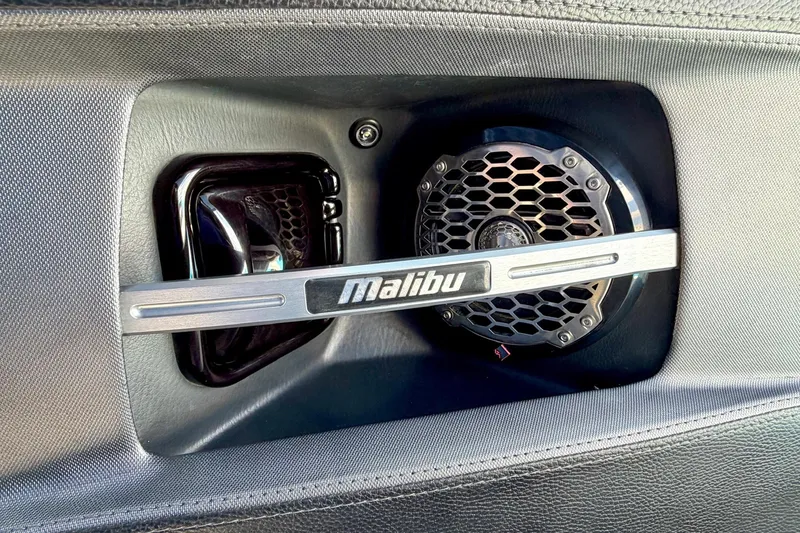 Slide: The Image of Speaker detail in 2016 Malibu Wakesetter 25 LSV boat interior. - 34