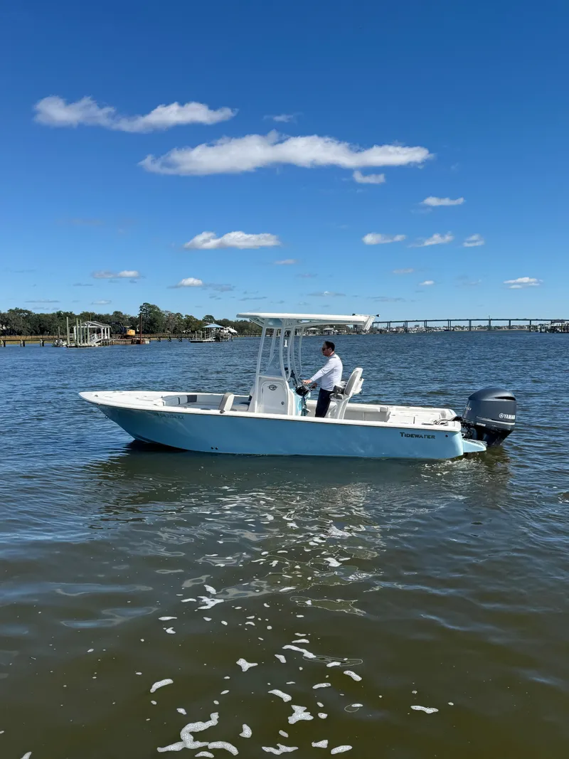 The Image of Tidewater 2300 Carolina Bay 2020 - 0