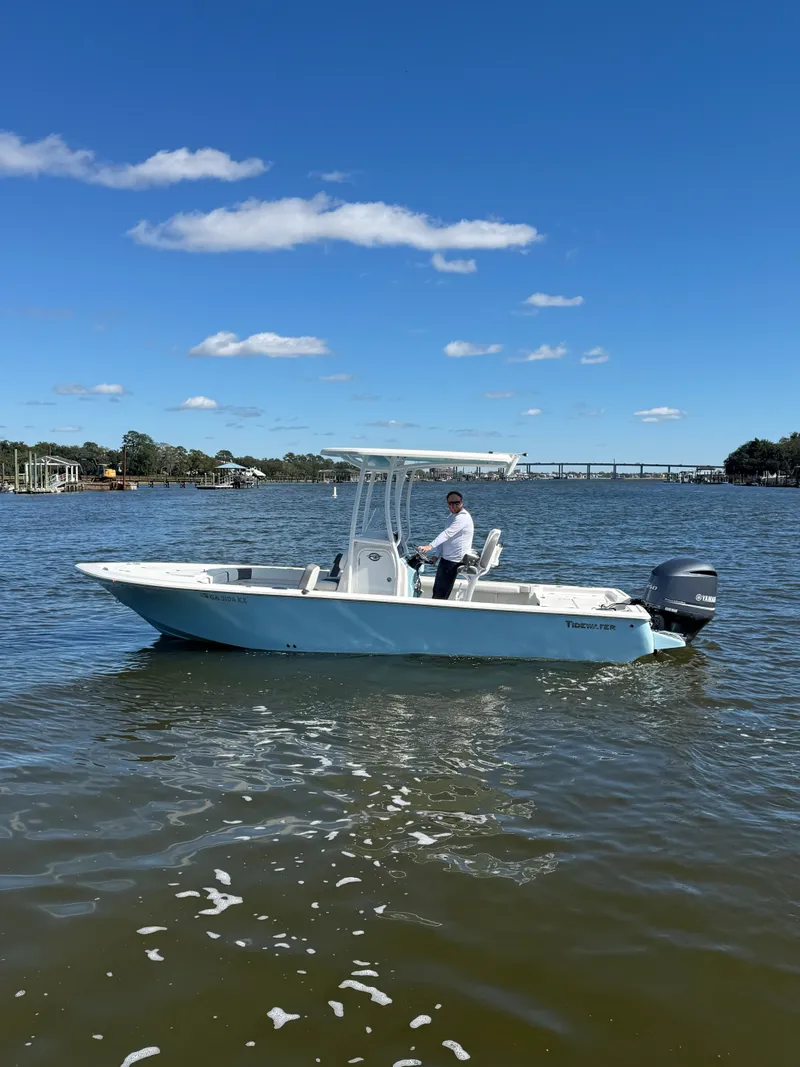 Slide: The Image of Tidewater 2300 Carolina Bay 2020 - 12