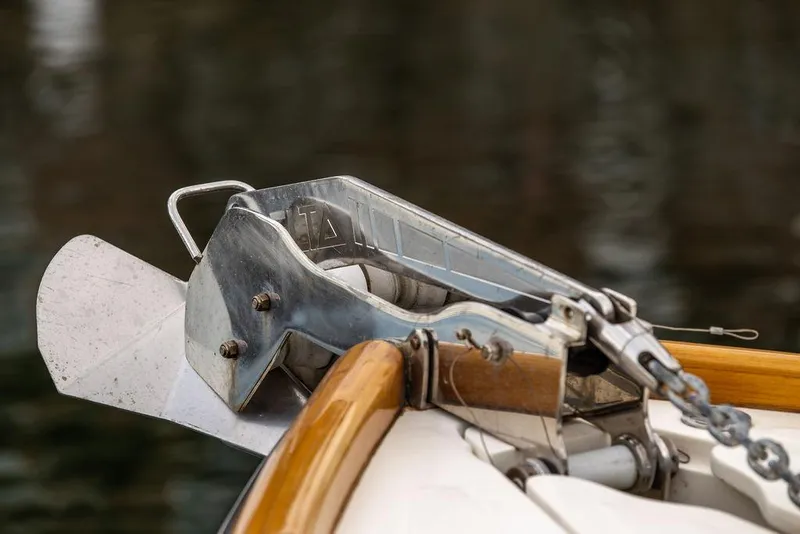 Slide: The Image of Close-up of anchor mechanism on 2002 Hinckley Picnic Boat 36 EP. - 41