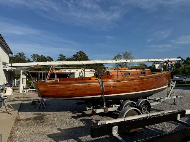 The Image of Hank Hinckley Great Harbor 26 2003 - 0