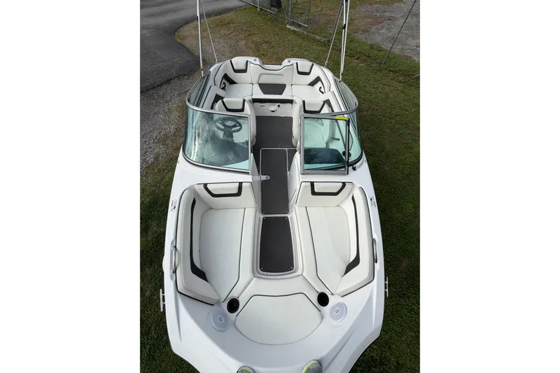 Slide: The Image of 2016 Yamaha Boats SX190, top view of sleek white interior and seating arrangement. - 6
