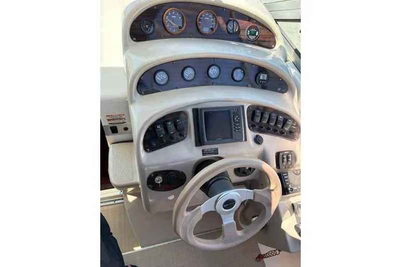 Slide: The Image of Engine compartment of a 2000 Chaparral Signature 270 with a MerCruiser 350 MAG engine. - 12