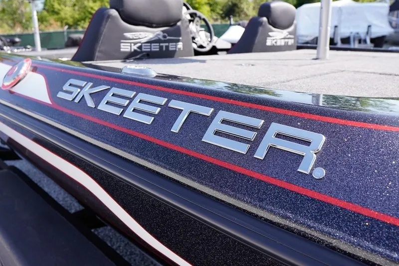 Slide: The Image of 2026 Skeeter ZX200 boat with sleek design and bold branding. - 4