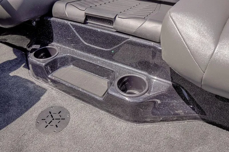 Slide: The Image of Interior of 2026 Skeeter ZXR20 SE boat with cup holders and seating. - 21
