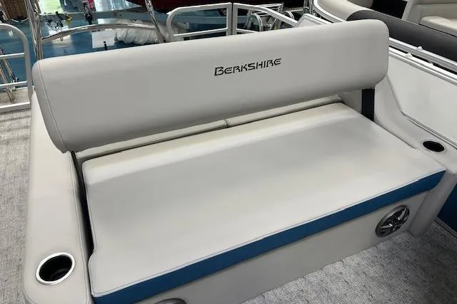Slide: The Image of 2025 Berkshire 24UL LE B boat seat with cup holders and sleek design. - 6