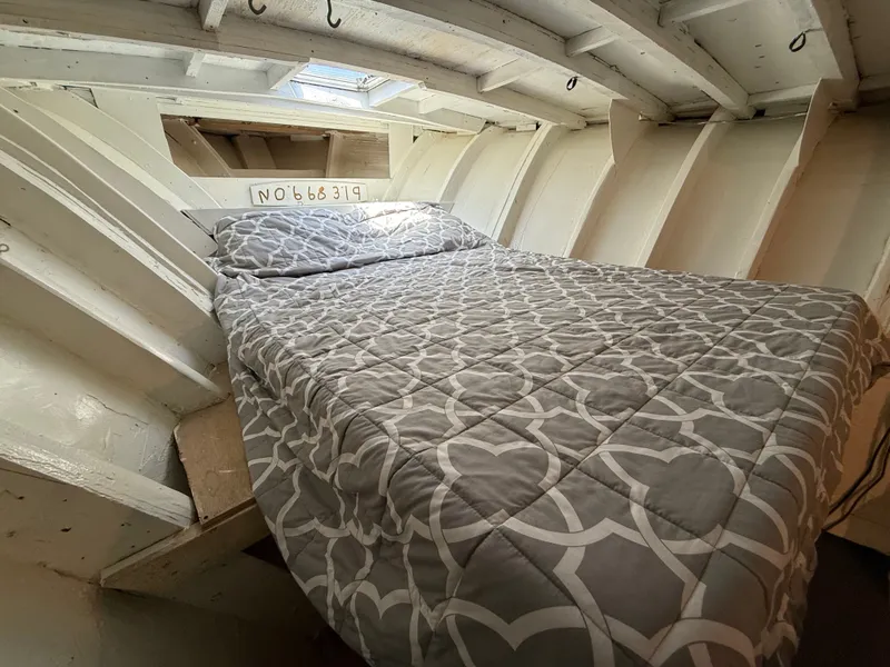 Slide: The Image of Custom Carolina Buddy Harris 44 Sport Fish 1983 - 20