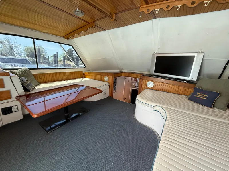 Slide: The Image of Custom Carolina Buddy Harris 44 Sport Fish 1983 - 27