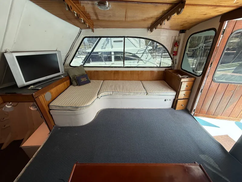 Slide: The Image of Custom Carolina Buddy Harris 44 Sport Fish 1983 - 31