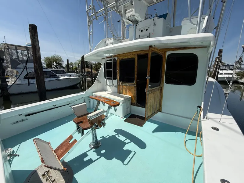 Slide: The Image of Custom Carolina Buddy Harris 44 Sport Fish 1983 - 33