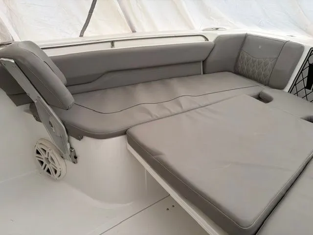 Slide: The Image of Wellcraft Scarab Offshore 2020 - 15