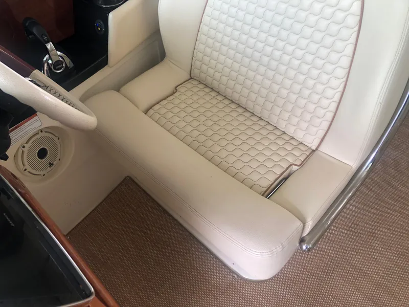 Slide: The Image of Chris-Craft Launch 31 GT 2020 - 57