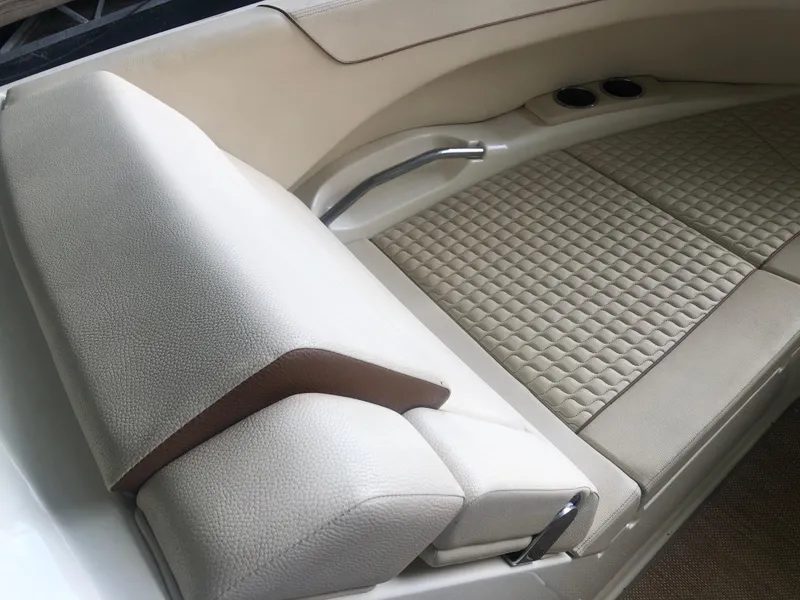 Slide: The Image of Chris-Craft Launch 31 GT 2020 - 61