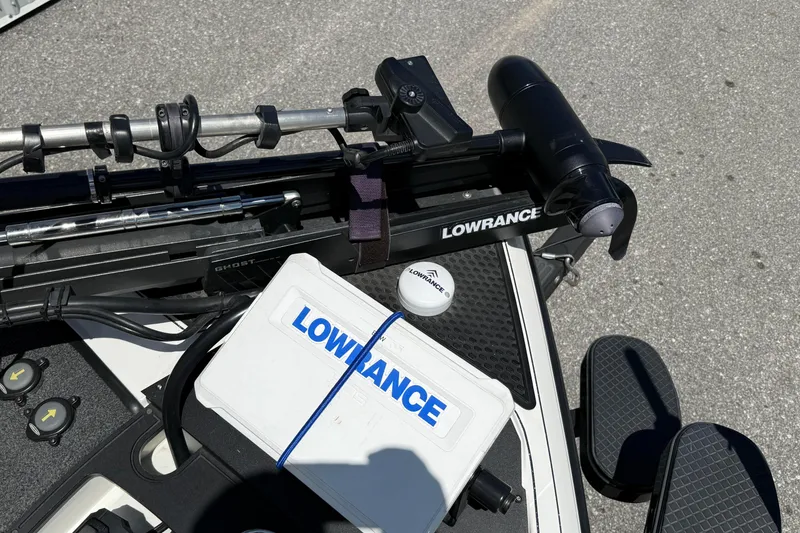 Slide: The Image of Fishing boat equipment featuring Lowrance technology on a 2023 Ranger Z520C Cup-Equipped model. - 15