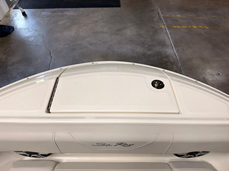 Slide: The Image of Sea Ray SDX 230 Surf 2026 - 51