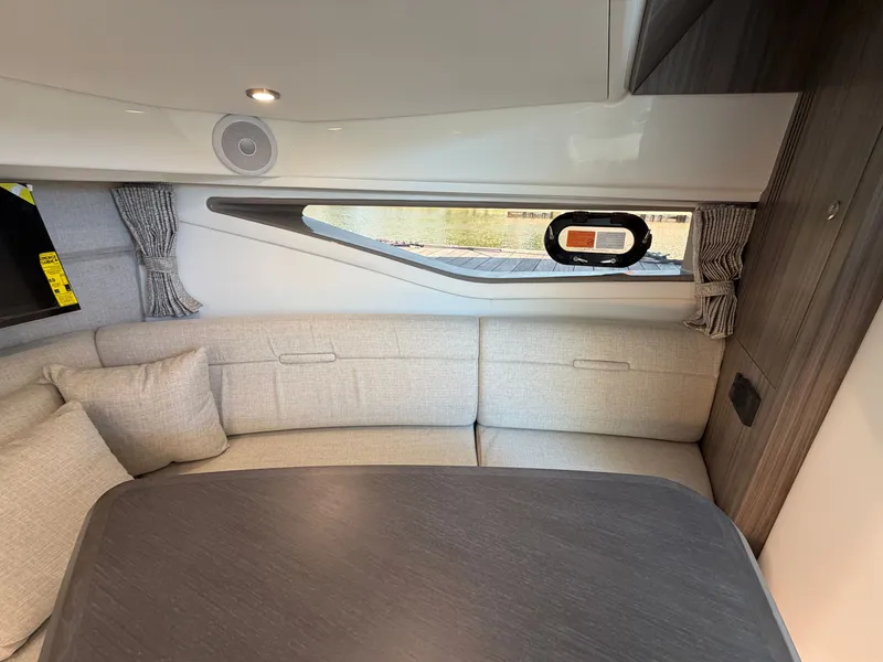 Slide: The Image of Sea Ray Sundancer 320 Outboard 2026 - 61