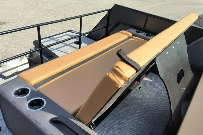 Slide: The Image of Viaggio X22S 2026: Luxurious boat seating with cup holders. - 11