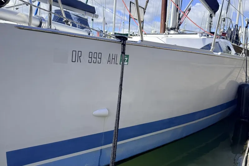 Slide: The Image of 2016 Catalina 275 Sport sailboat docked in harbor. - 10